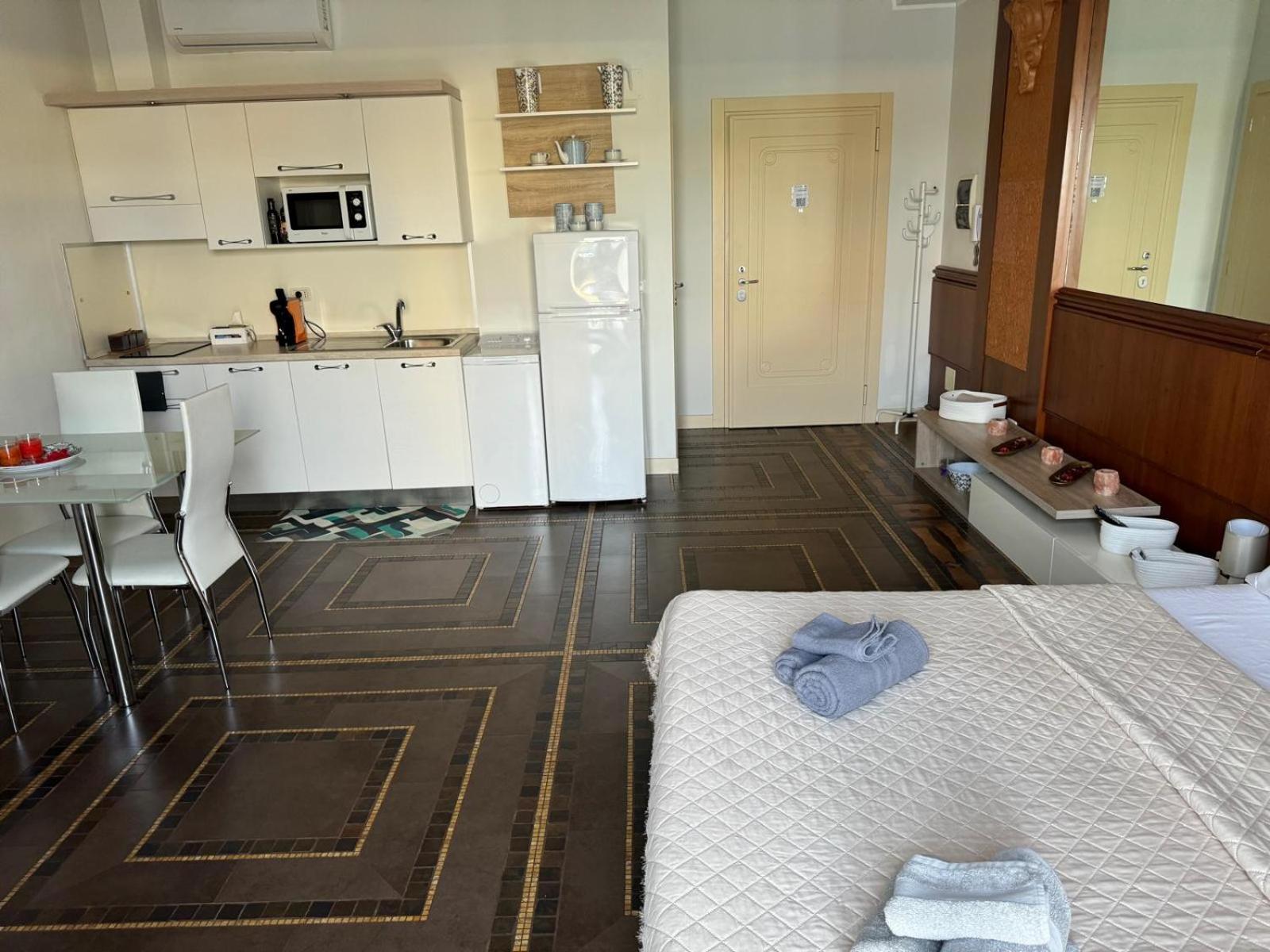 Regina Del Porto Apartment บรินดิซิ ภายนอก รูปภาพ