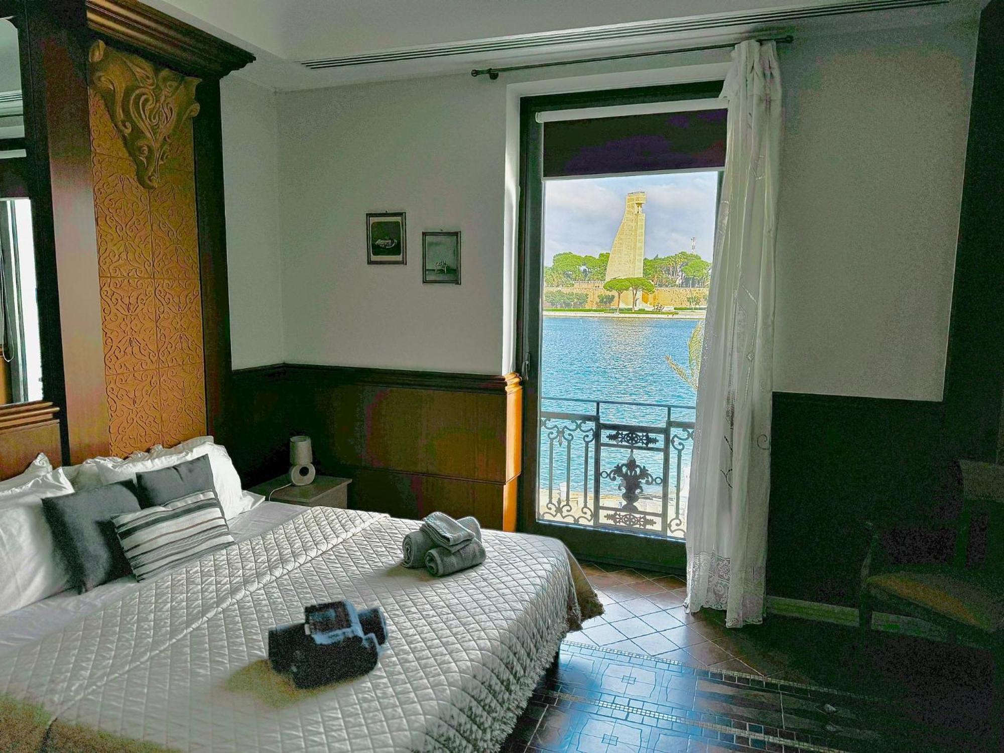 Regina Del Porto Apartment บรินดิซิ ภายนอก รูปภาพ
