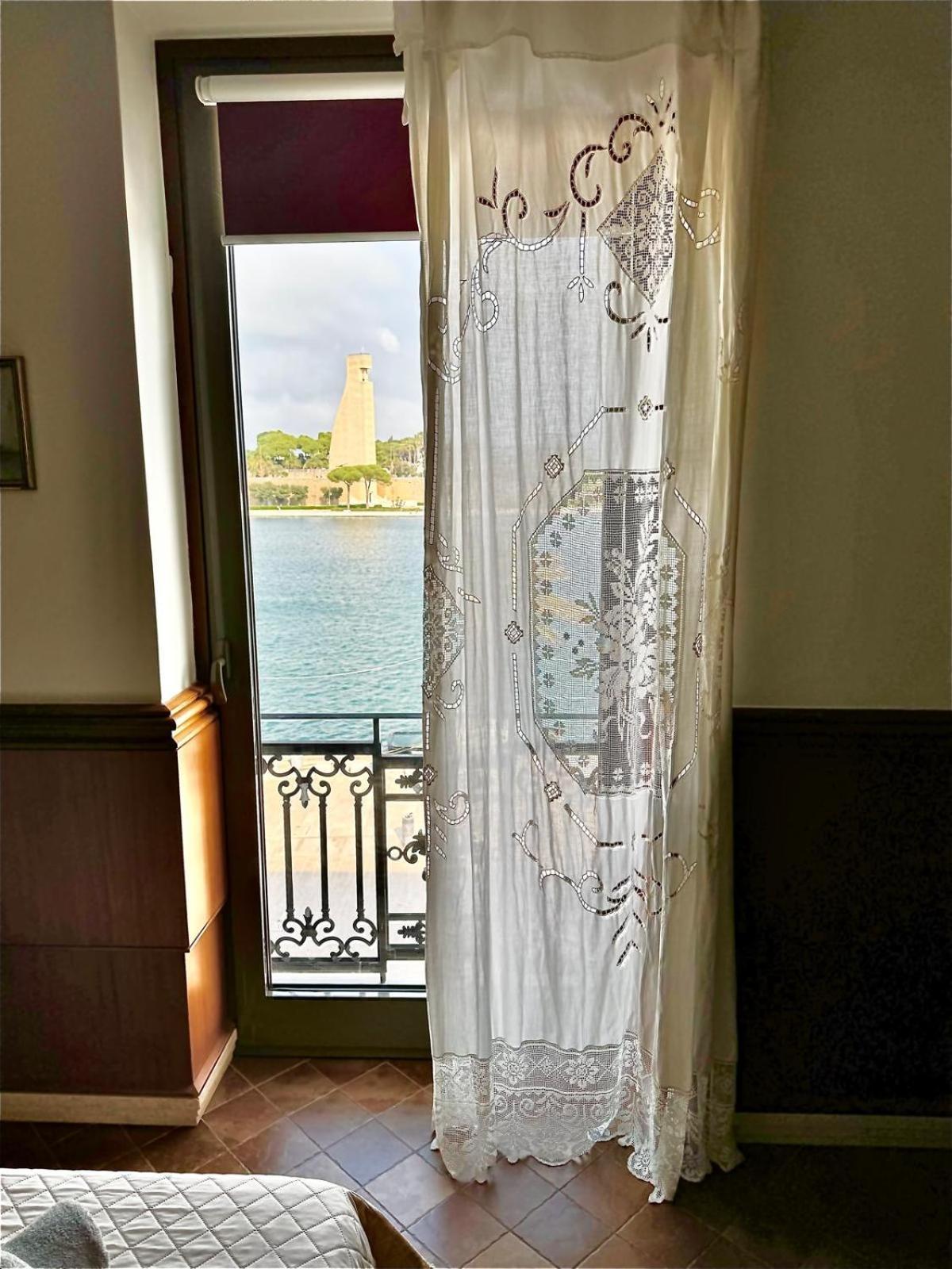 Regina Del Porto Apartment บรินดิซิ ภายนอก รูปภาพ