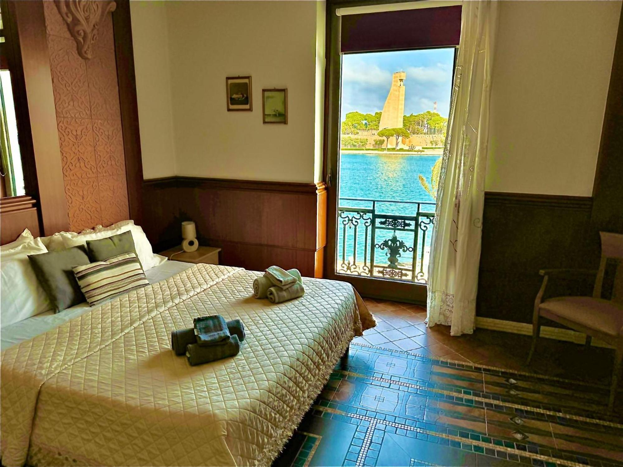 Regina Del Porto Apartment บรินดิซิ ภายนอก รูปภาพ