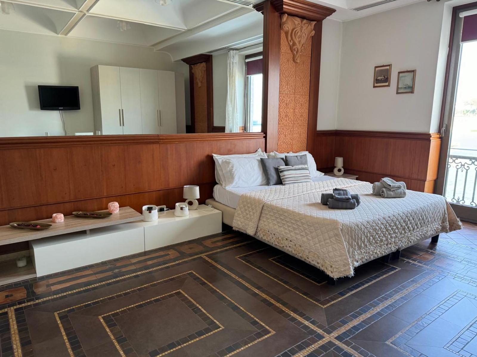 Regina Del Porto Apartment บรินดิซิ ภายนอก รูปภาพ